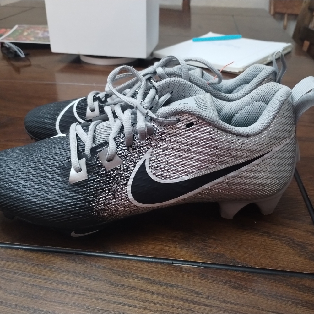 Nike Vapor Edge Speed 360 Football Cleats Size 8